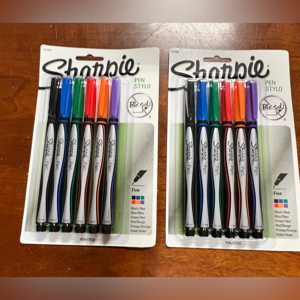 Sharpie fine point pen 12 count